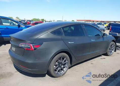 2018 Tesla Model 3 Long Range/Mid Range из США, поврежденный, VIN 5YJ3E1EA4JF021040